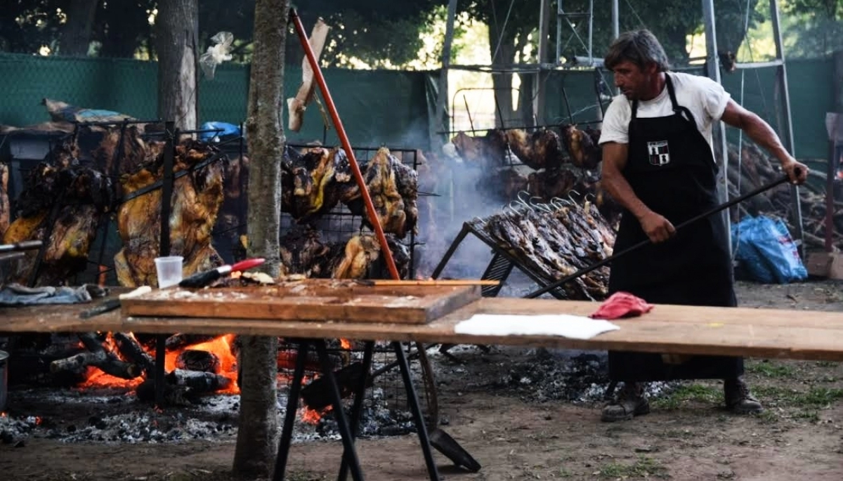 Destinos bonaerenses: Roque Pérez prepara para La Noche de los Almacenes, un viaje a las raíces del campo