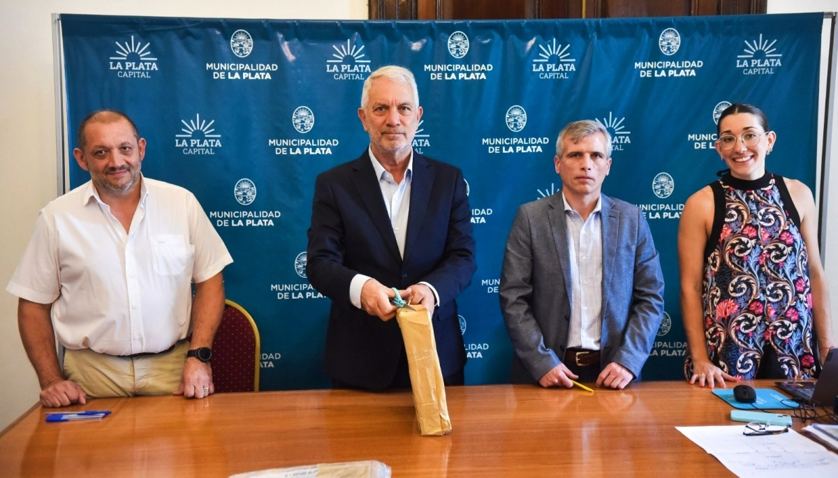 Alak anunció “el plan de obra pública más grande de los últimos tiempos” para La Plata