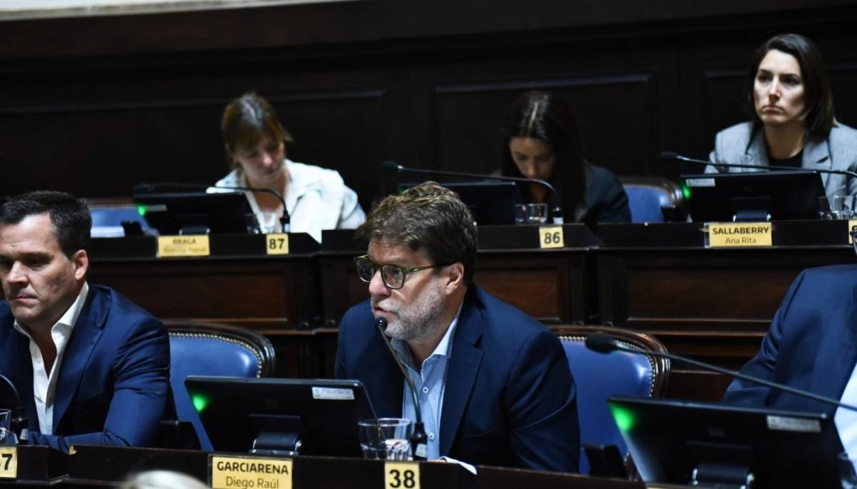 Diputados radicales cargaron contra Kicillof por prorrogar el Presupuesto 2025: “Es de dudosa legalidad”