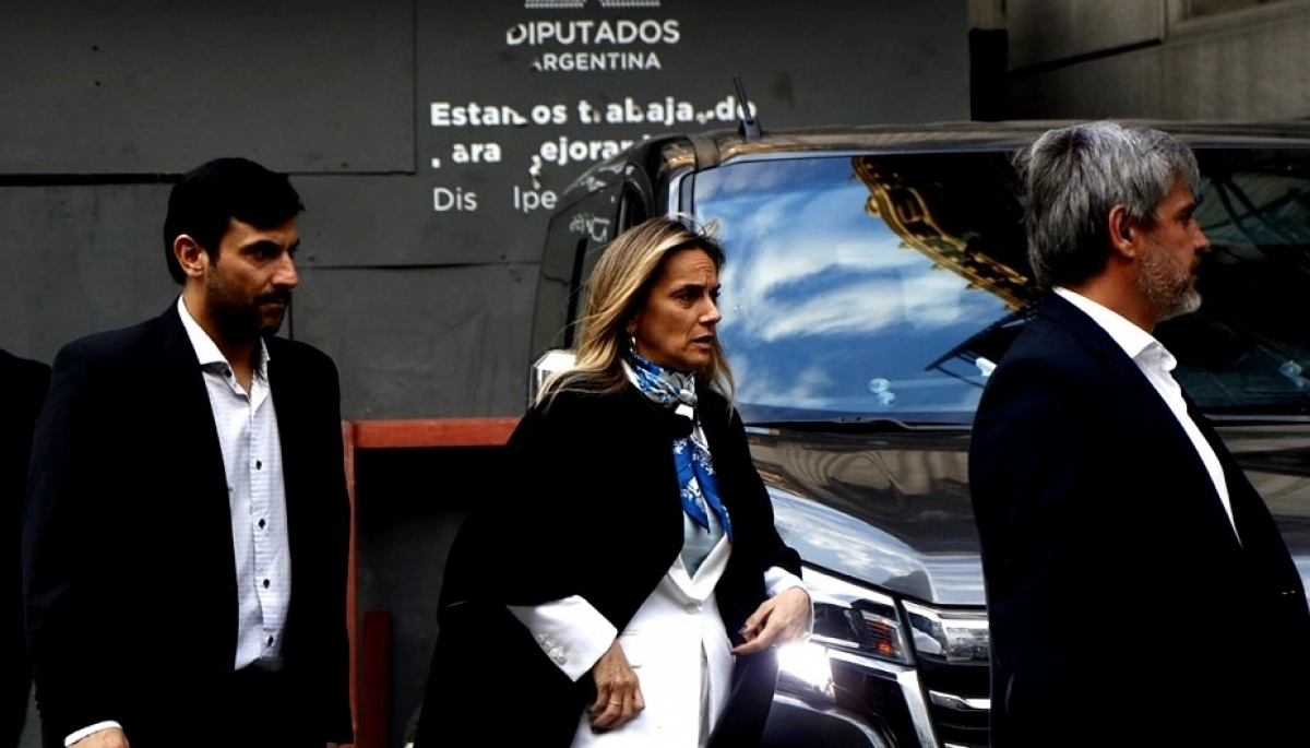 Malena Galmarini apuntó contra Scioli y lo trató de “mentiroso” por publicar una foto “fake” de Mar del Plata