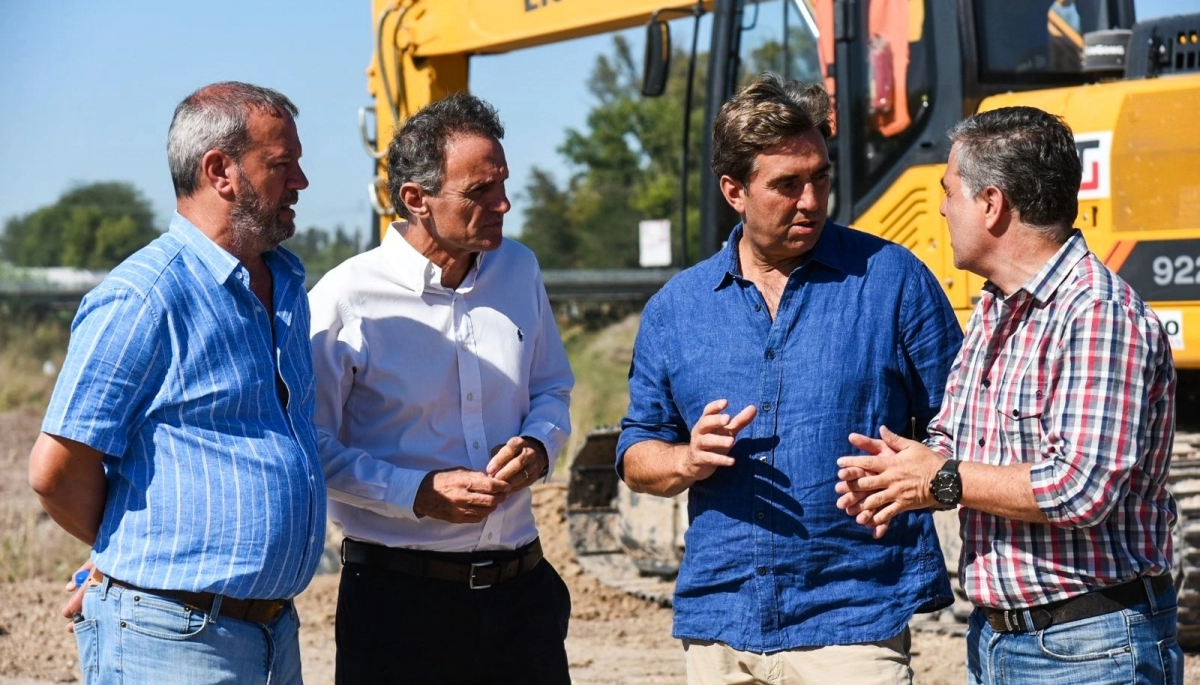 Katopodis recorrió la obra pública que realizan para la ampliación del cauce del Río Luján