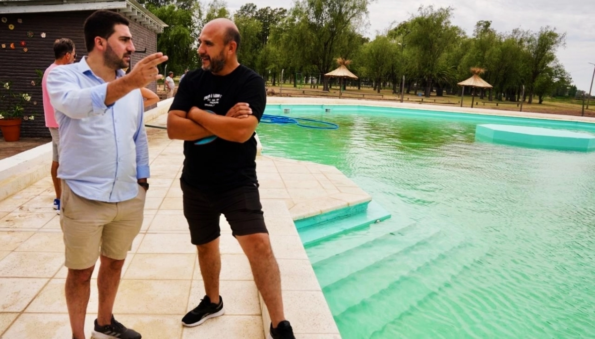 En Parque Laguna Mulitas: Egüen inauguró el nuevo natatorio municipal de 25 de Mayo
