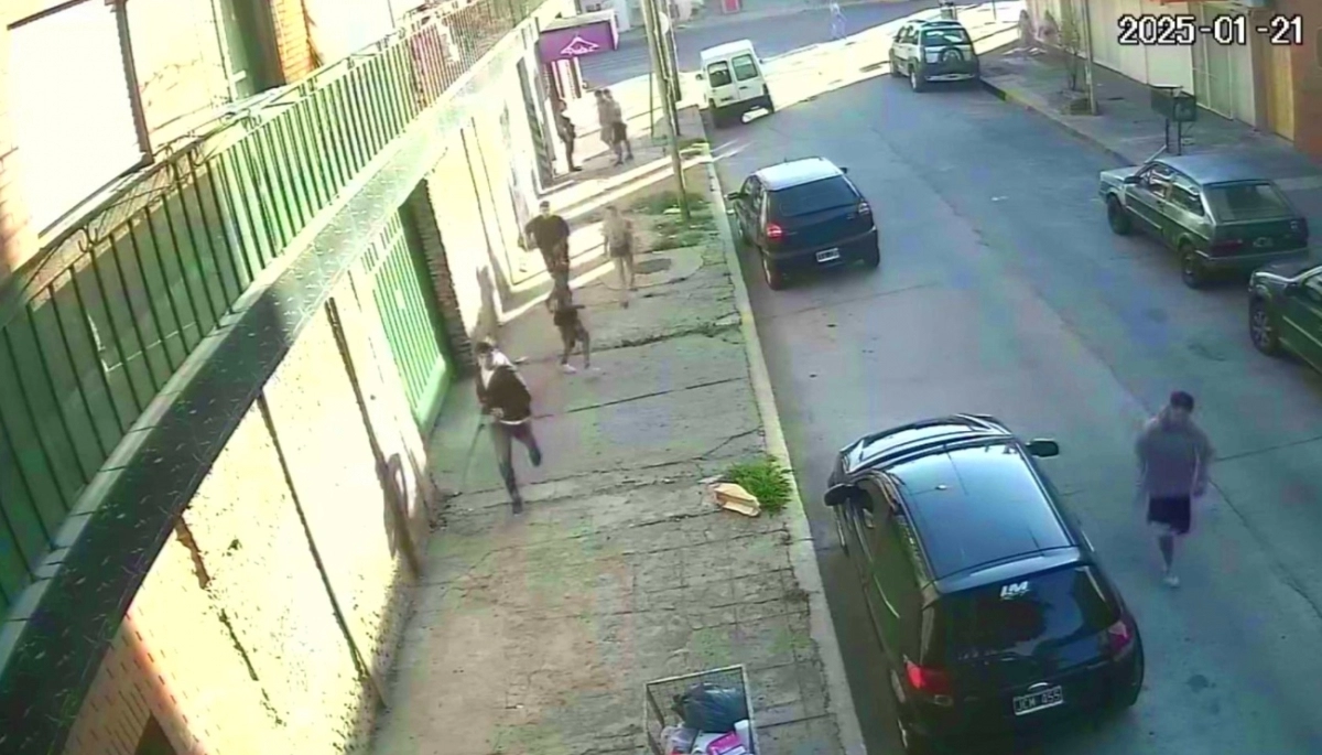 Descontrol en el Conurbano: adolescentes "pirañas" le robaron la camioneta a un jubilado
