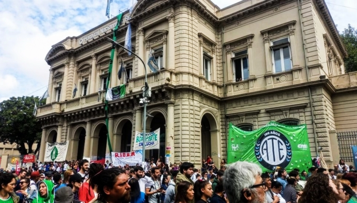 Tras los 200 despidos, el Ministerio de Salud de Milei confirmó que intervino el Hospital Bonaparte