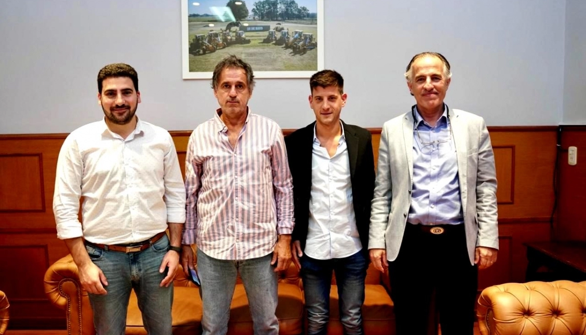 Armado en marcha: Egüen recibió al referente libertario Alejandro Speroni en 25 de Mayo