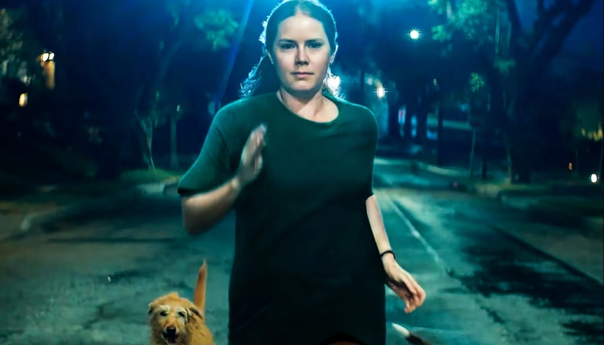 Llegó "Canina" a Disney+, la nueva cinta con Amy Adams como protagonista principal