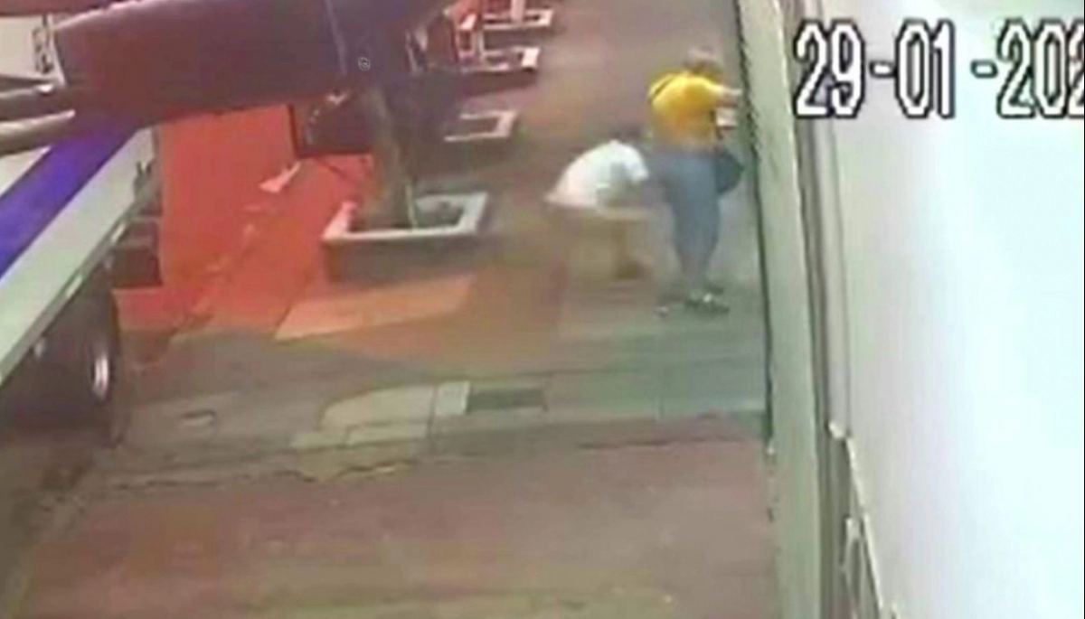 Conurbano descontrolado: llegó al trabajo y mediante una emboscada le robaron las pertenencias