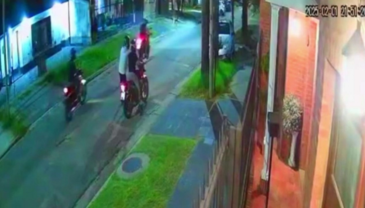 Morón en llamas: motochorros persiguieron y balearon a un hombre para robarle la moto