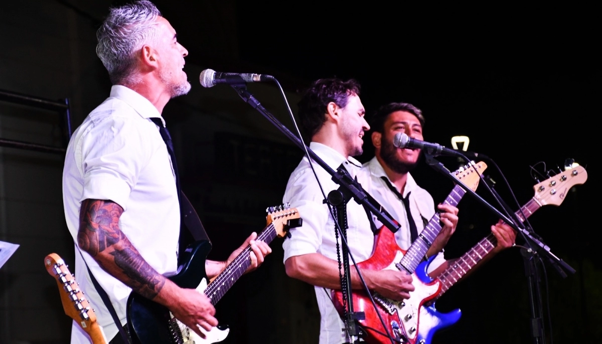 Con bandas locales y Food Trucks, Saladillo celebró la Calle Libre Rockera y Urbana