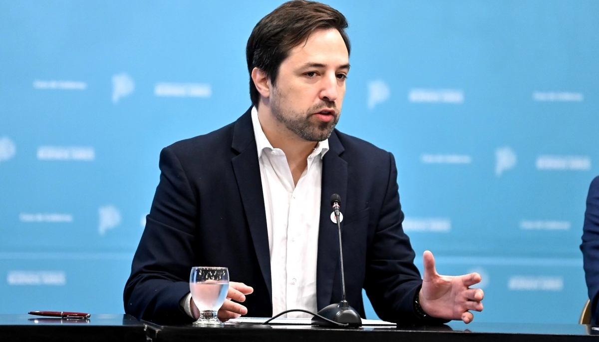 En contra de Milei: el Gobierno de Kicillof advierte las consecuencias de la salida de Argentina de la OMS