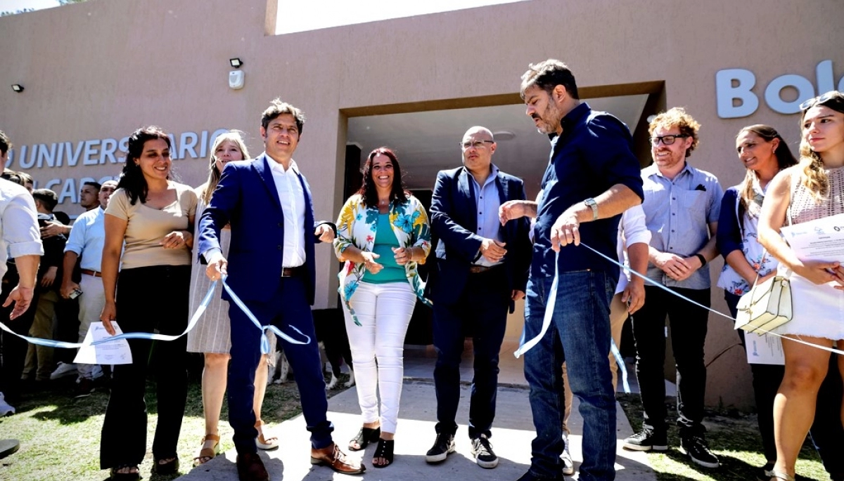 De visita por un municipio radical, Kicillof expuso la “violencia” de Milei hacia la Provincia