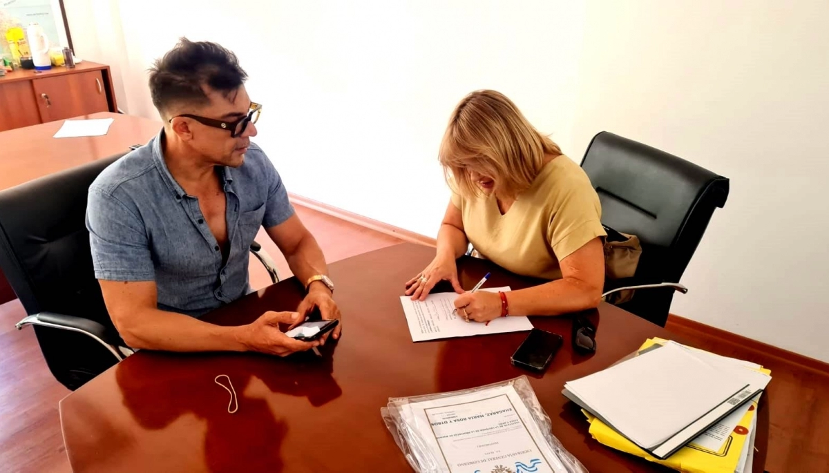 Revilla avanzó con más escrituraciones de viviendas para familias de General Arenales