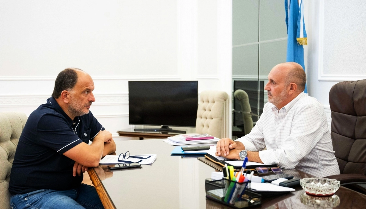 Garate visitó La Plata para gestionar la implementación de Gas y Transporte para Tres Arroyos