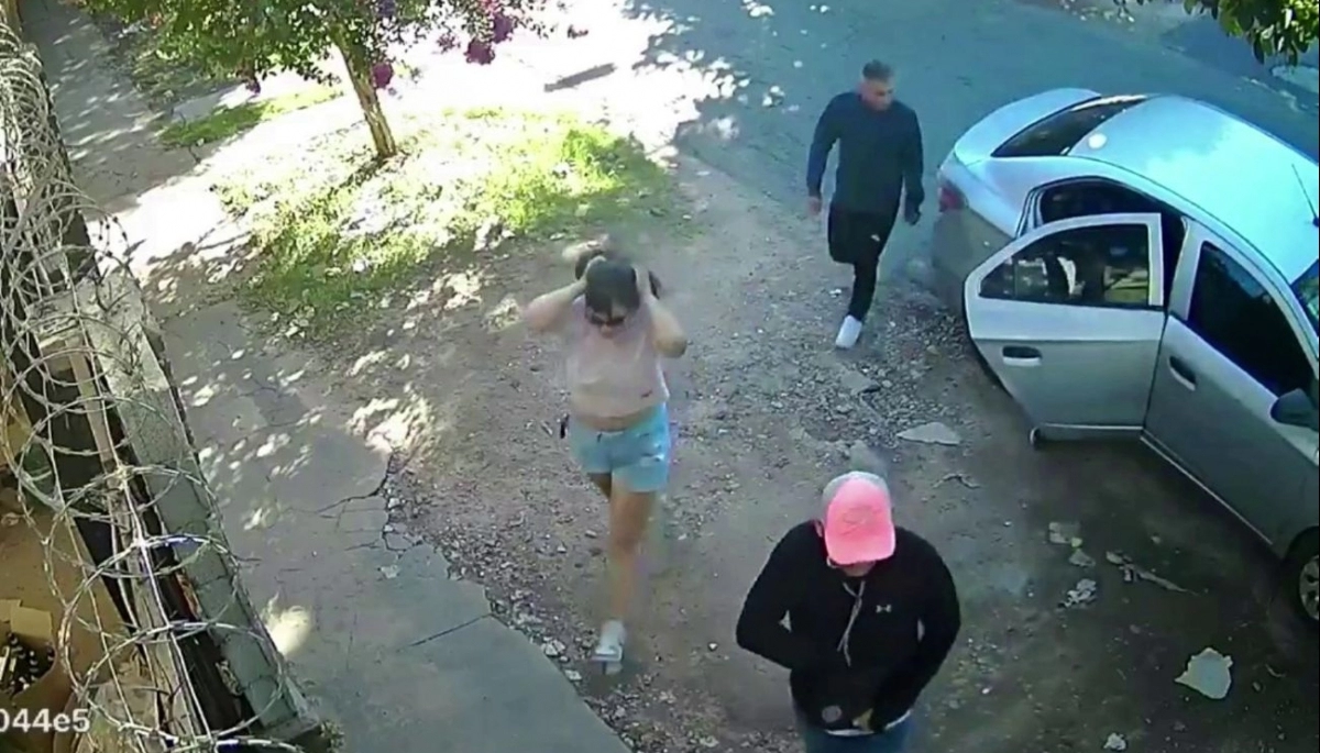 Robo comando en Berazategui: allanamientos y un policía detenido por el atraco en una distribuidora