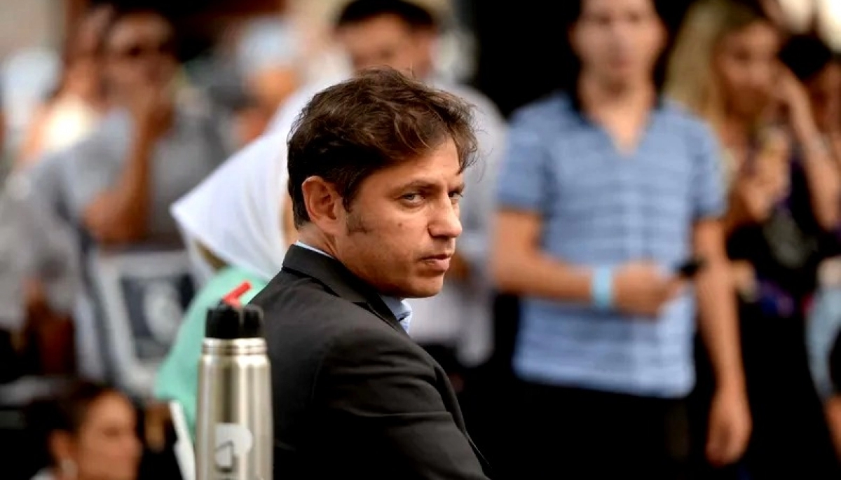 Máximo, el massismo, intendentes, el PRO y la UCR respaldaron a Kicillof, ante el pedido de renuncia que hizo Milei