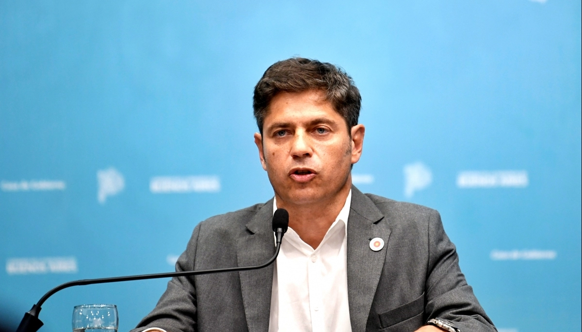 Kicillof le respondió a Milei y dijo que lo denunciará penalmente: “No sea cobarde y reúnase a trabajar con seriedad”
