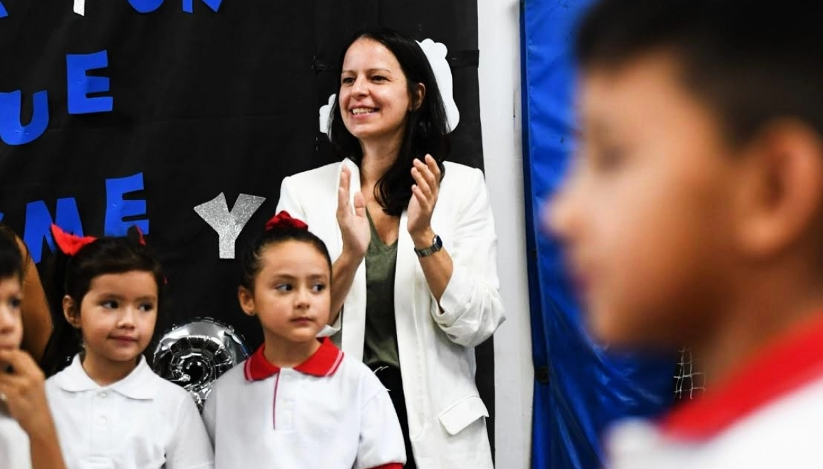 Soledad Martínez encabezó el acto del comienzo del Ciclo Lectivo 2025 en Vicente López