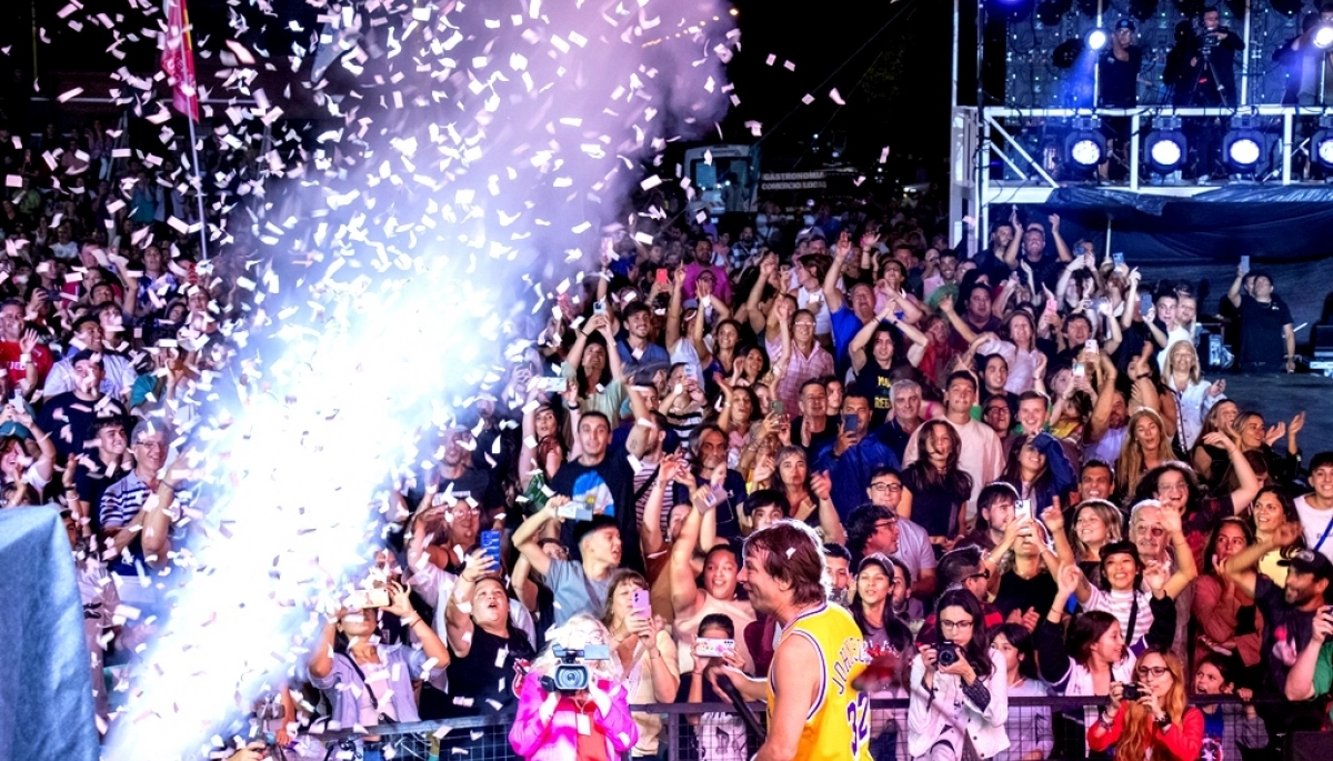 Con un impresionante marco de público, inició la 56° Fiesta Provincial del Trigo en Tres Arroyos