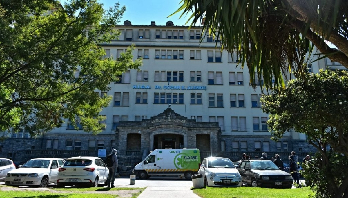 Preso aseguró que tenía una cucaracha en el oído y se les escapó en el hospital