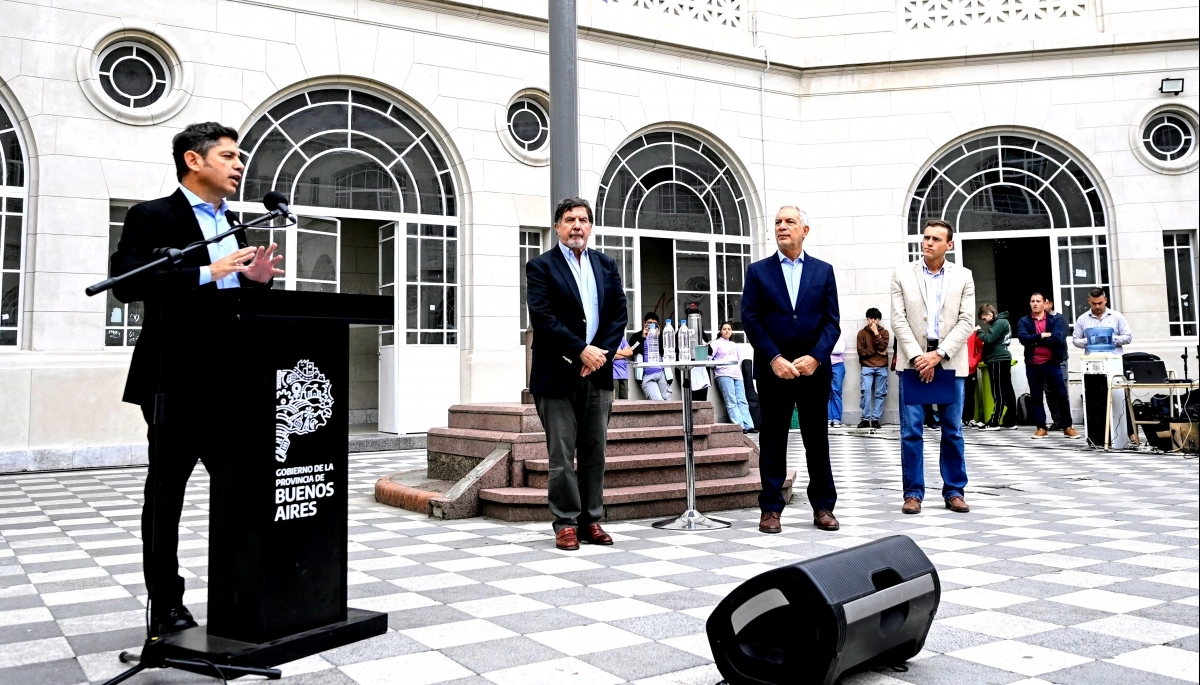 Kicillof restauró el Normal 1 de La Plata y se lo dedicó a los que quieren “destruir el Estado”