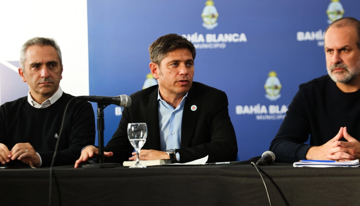 Kicillof anunció 10 medidas importantes para Bahía Blanca ante la catástrofe que dejó el temporal
