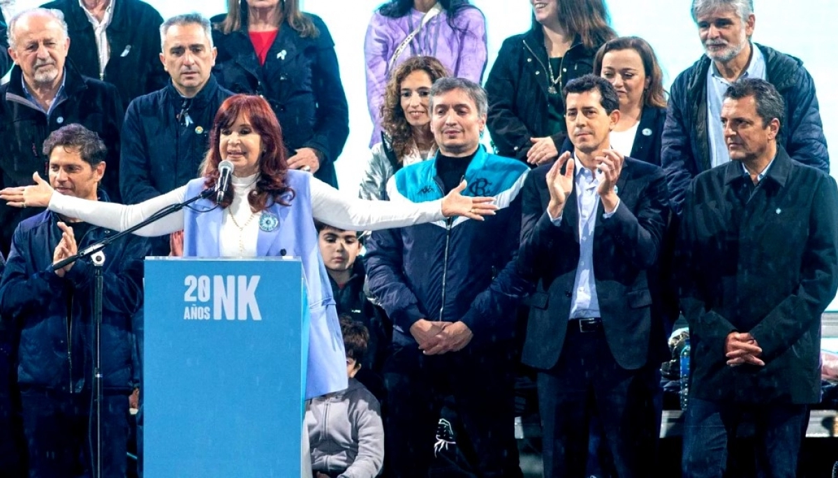 Una encuesta situó al peronismo como ganador en Provincia, por encima de una “fusión” del PRO y los libertarios