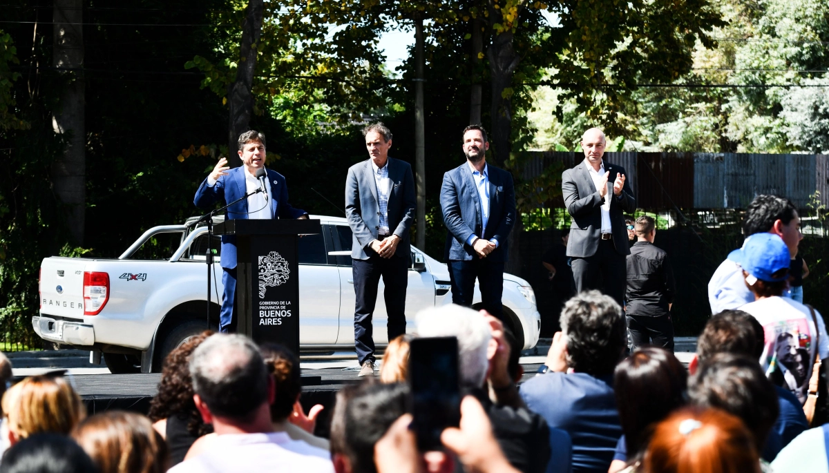 Kicillof y Sujarchuk supervisaron trabajos en la Ruta Provincial Nº26: criticas a Milei por abandonar la obra pública