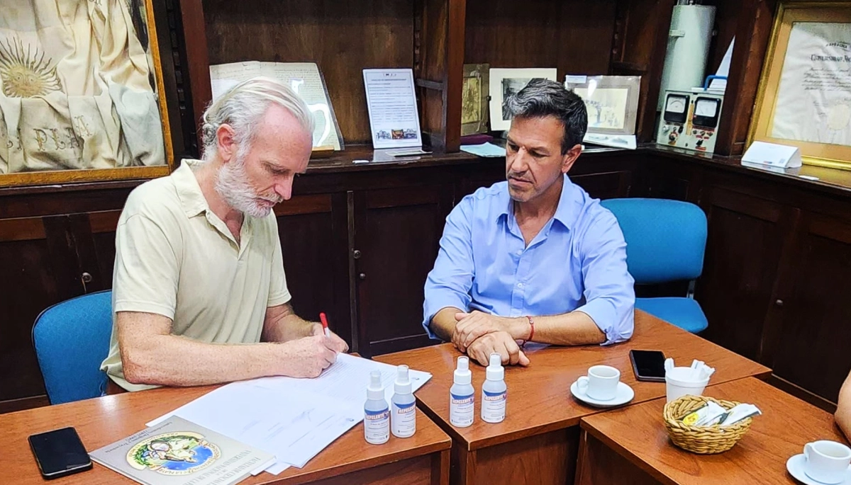 Roque Pérez firmó un convenio con la Universidad Nacional de La Plata para el desarrollo de productos sanitarios
