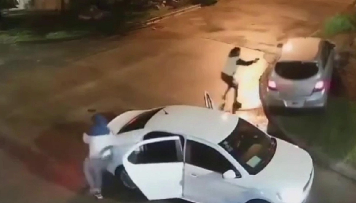 Conurbano descontrolado: iba a trabajar cuando lo rodearon y gatillaron para robarle el auto