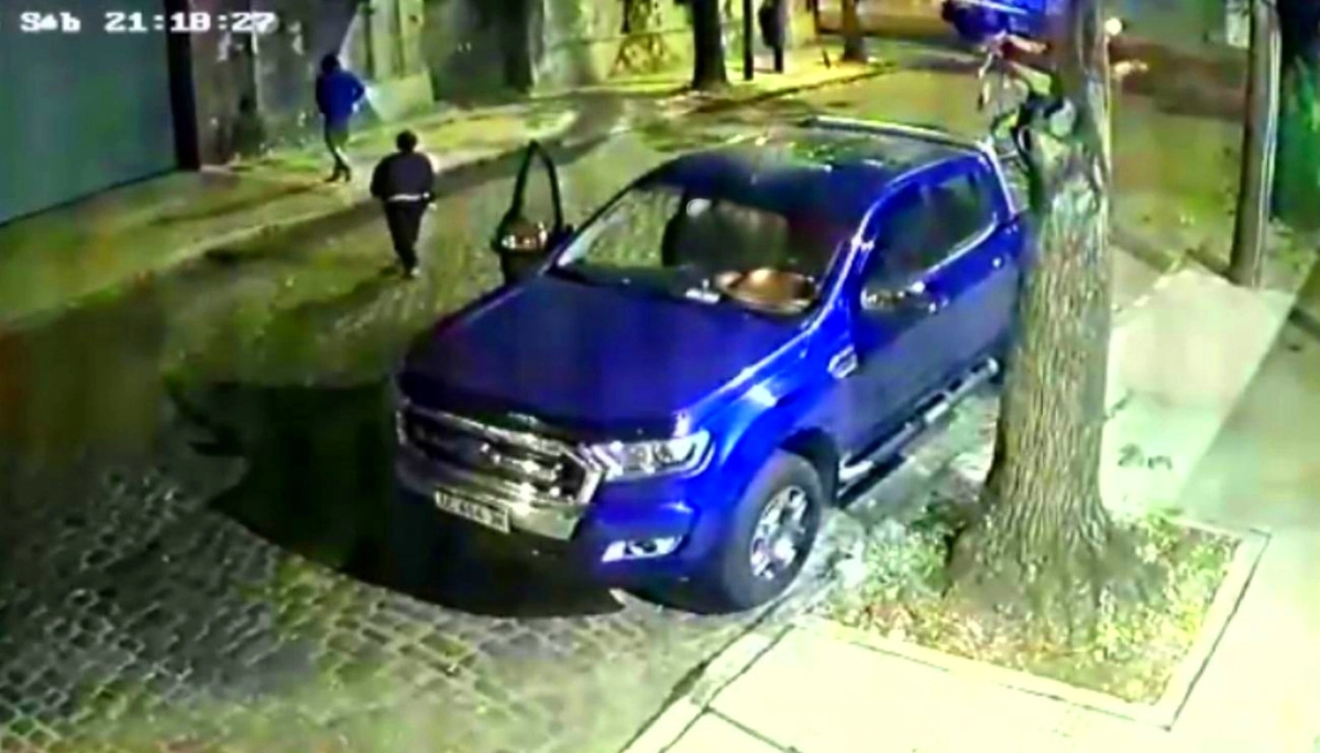 Inseguridad en CABA: abrieron 4 x 4 con inhibidor y la abandonaron con la puerta abierta delante de la policía