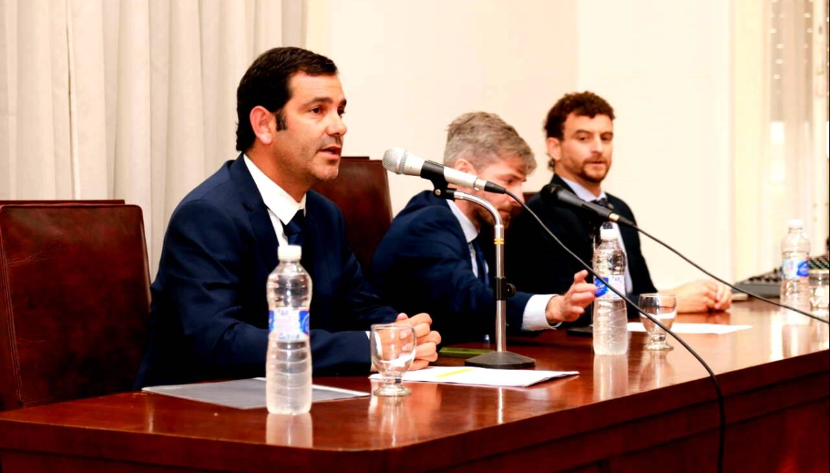 Municipales de Dolores denuncian sueldos bajos y “castigos” del intendente contra los que reclaman