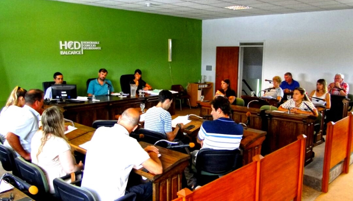 Concejal libertario en la mira de municipales de Balcarce por presuntas “amenazas” e “intimidaciones”
