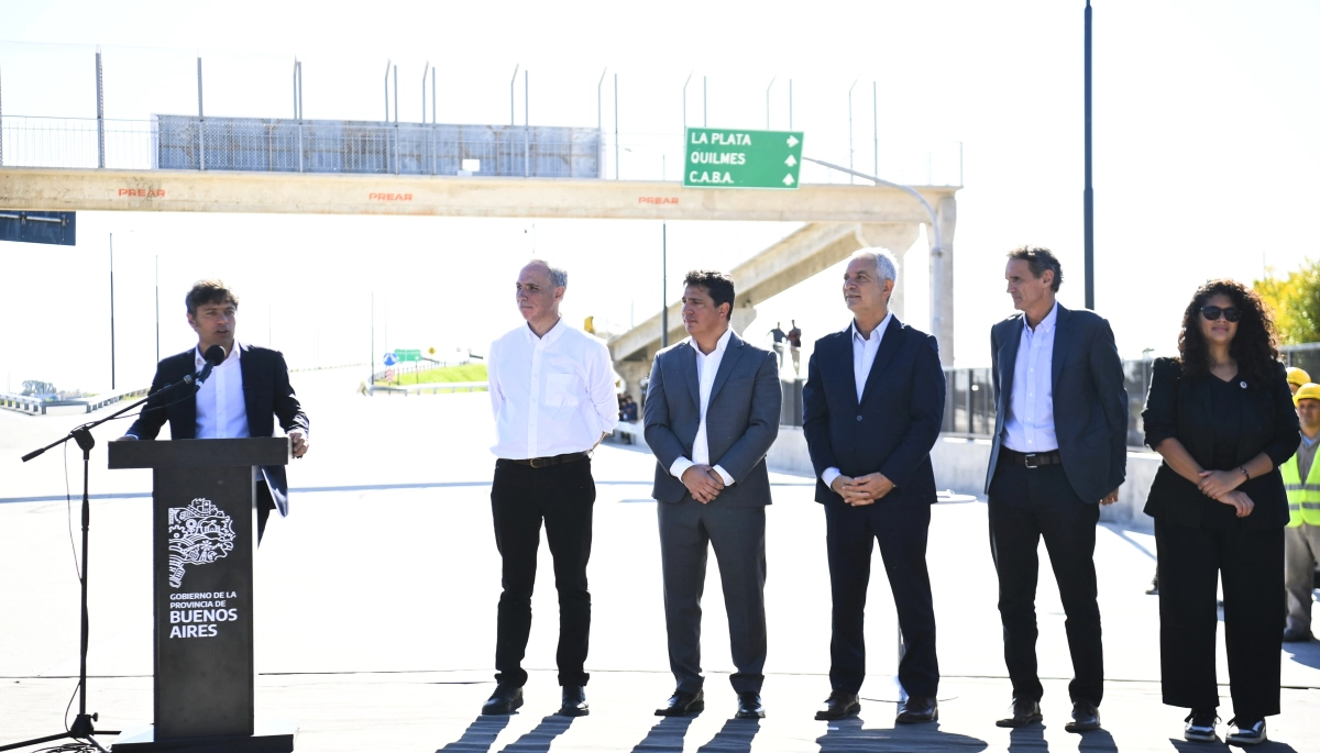 Kicillof y Alak inauguraron la bajada de la Avenida 520 “Papa Francisco” de la Autopista Buenos Aires – La Plata