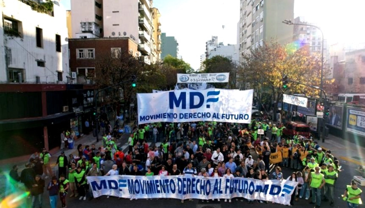 En una nueva marcha de la CGT, el kicillofismo participó de la movilización por el Día del Trabajador