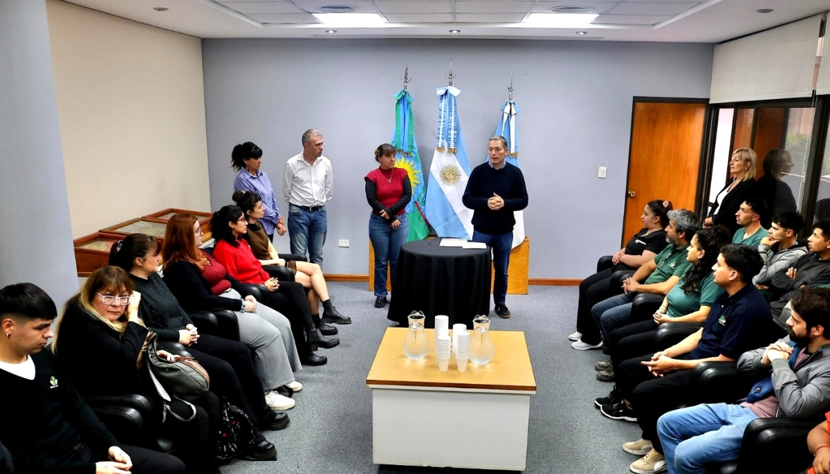 Gray vs La Cámpora: el intendente que se enfrenta a Máximo quiere internas en el PJ