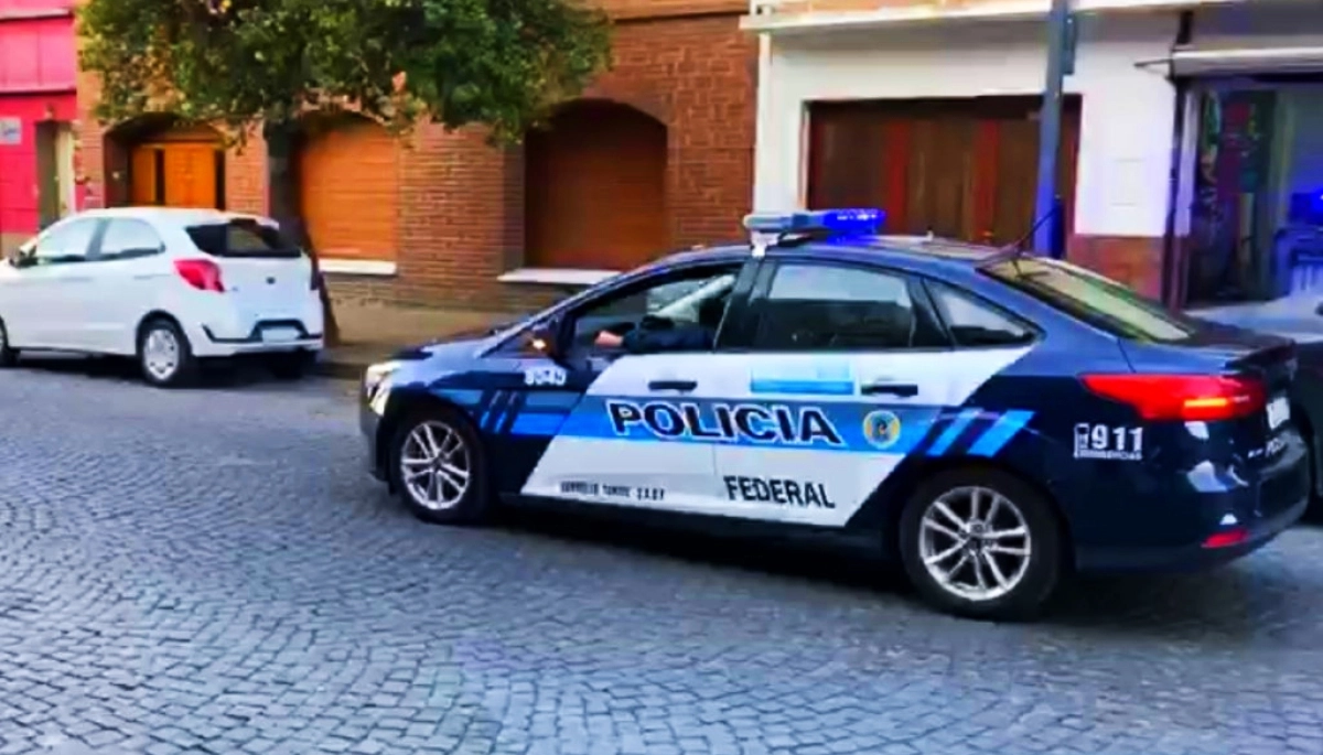 Con el servicio de internet de la Policía Federal, un efectivo distribuía pornografía infantil