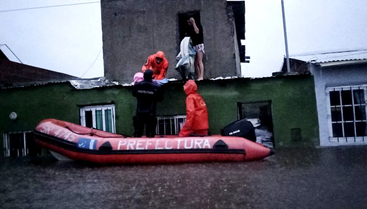 Inundaciones en el norte de Buenos Aires: situación crítica, un muerto y miles de afectados