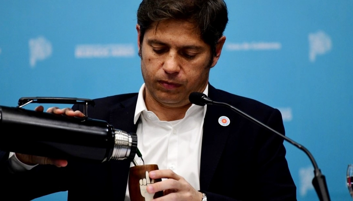 Kicillof mandó a una senadora de su espacio a presentar proyecto de reelecciones que incluye a intendentes