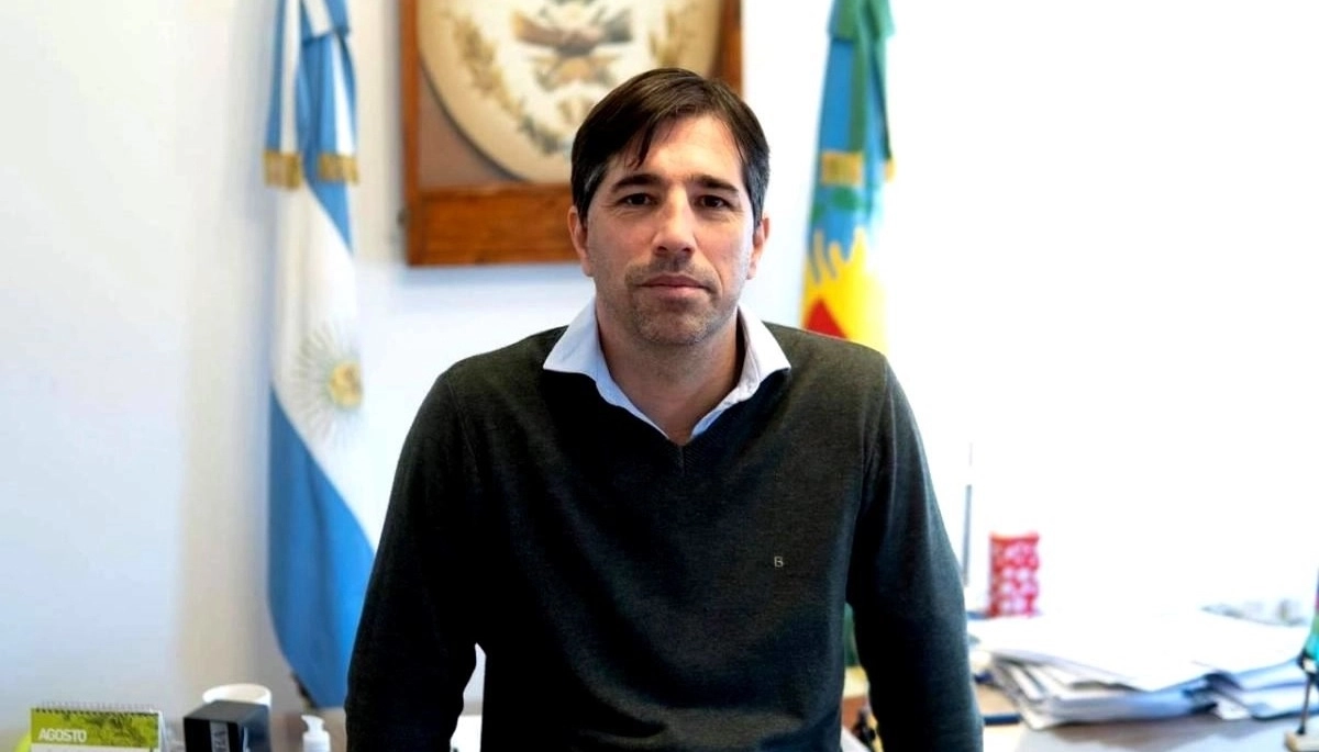 Intendente radical propuso una alternativa: “No vamos con LLA ni con el kirchnerismo”