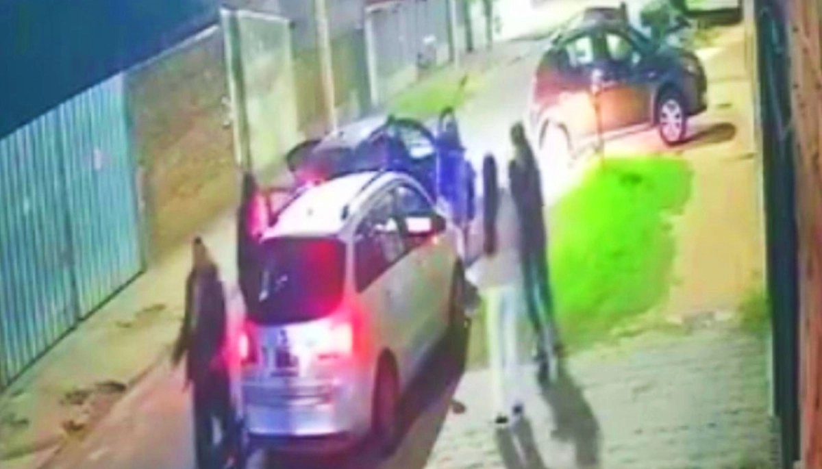Otra noche explosiva en Tres de Febrero: banda de pirañas le robó todo al Uber y a la pasajera