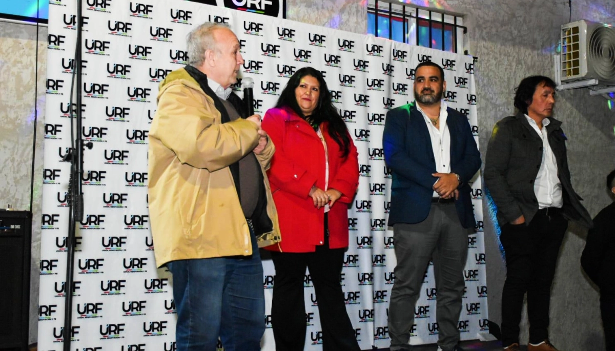 Luayza inauguró un nuevo local: “Quiero representar a Berazategui como vecino y como papá”