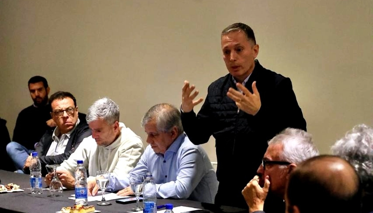 Intendentes peronistas del Conurbano suman enojos y buscan armar una tercera vía amplia