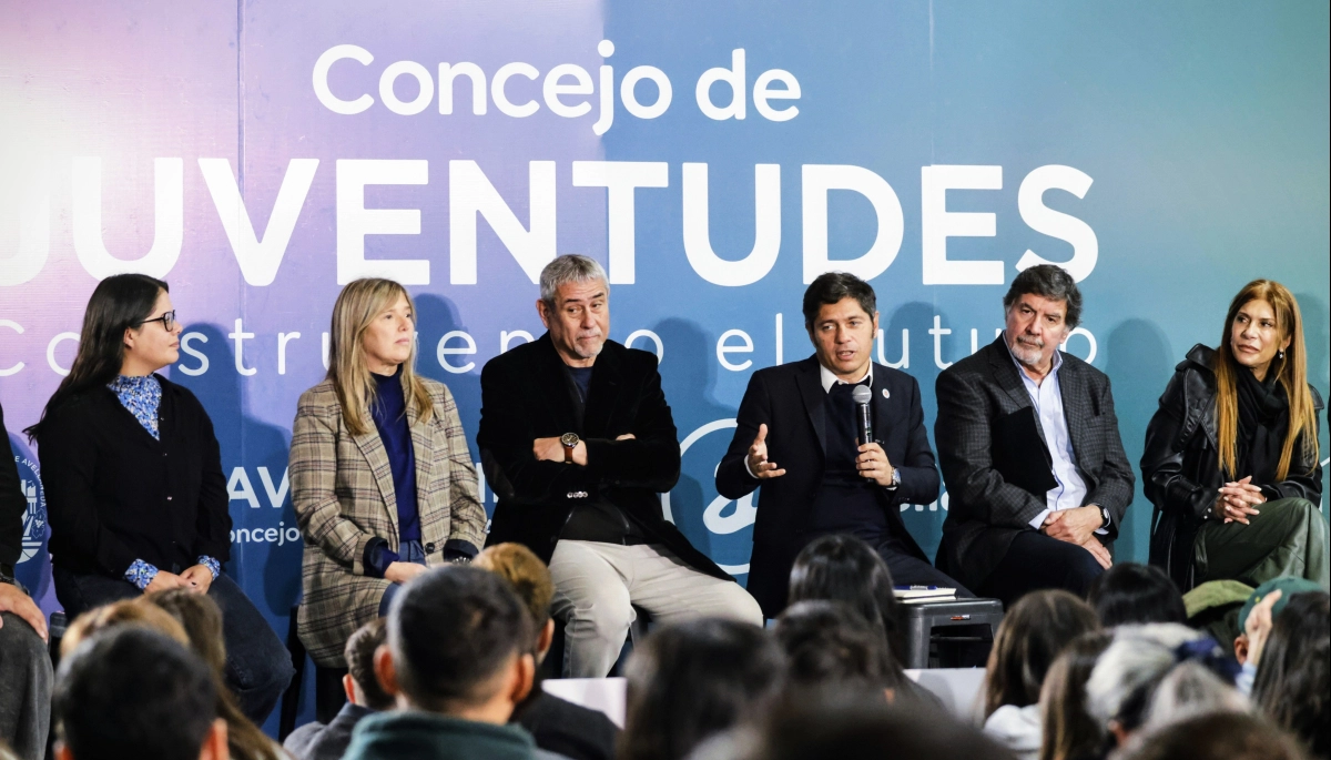 Kicillof se mostró con un intendente aliado para la inauguración de obras y firmas de convenios en Avellaneda