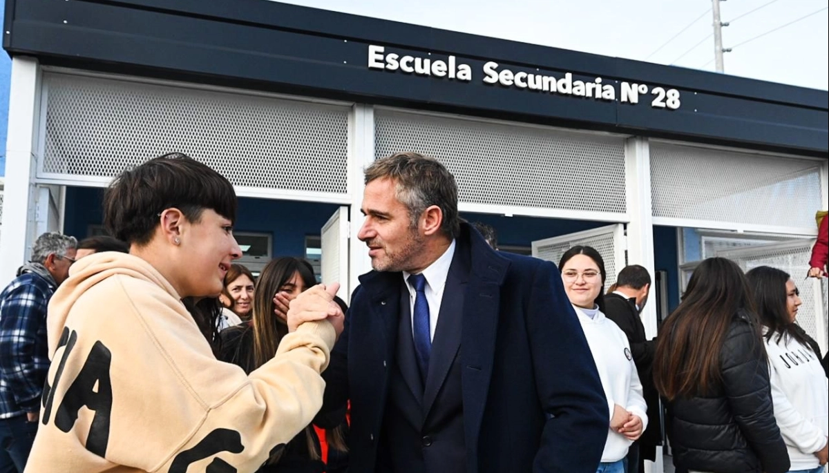 Achával inauguró una escuela secundaria en Pilar: “Una escuela es siempre un lugar que transforma”