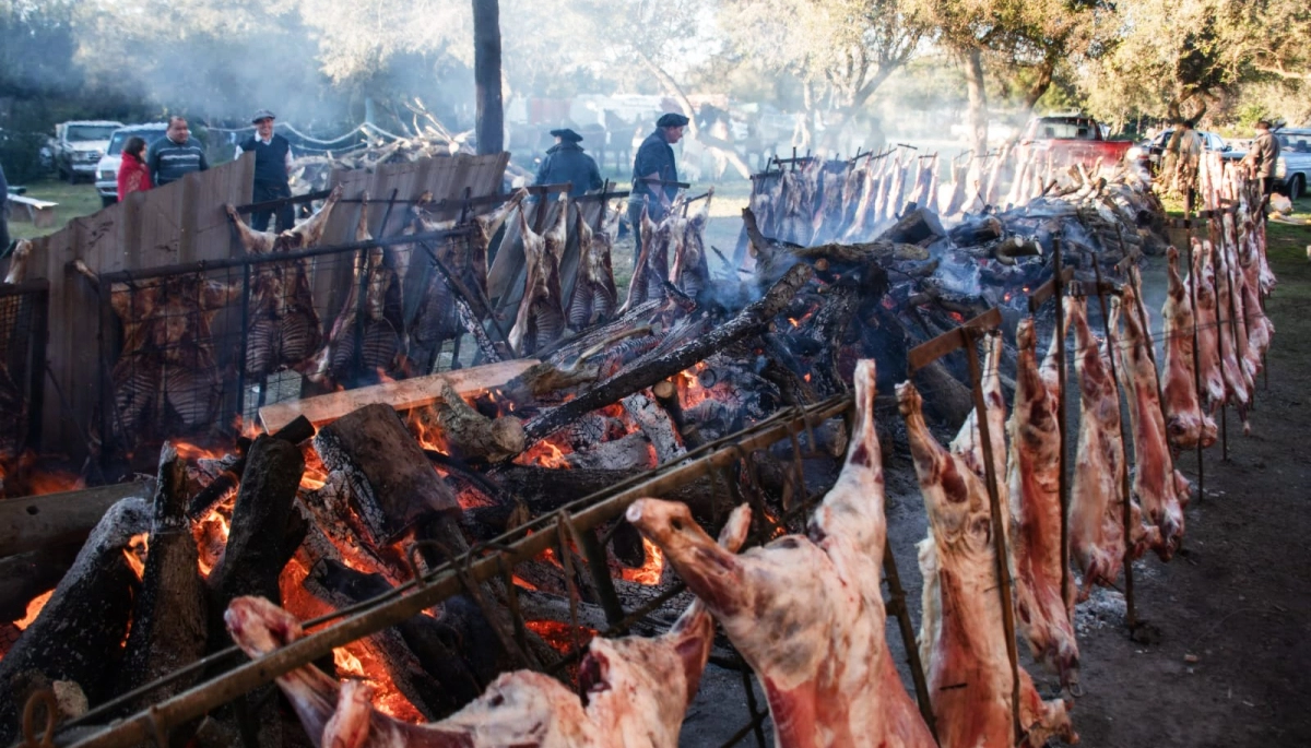 A puro asado, cultura y tradición, Magdalena celebró la 1º Fiesta del Cordero