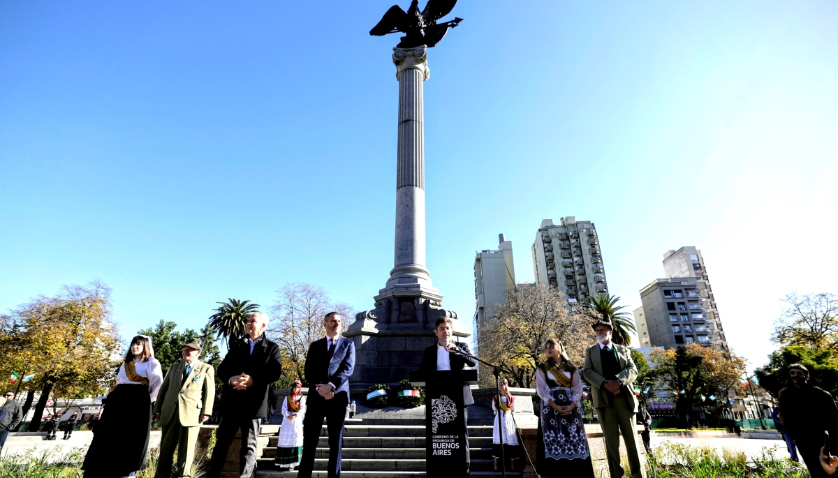 Kicillof y Alak inauguraron las obras de remodelación de Plaza Italia en La Plata