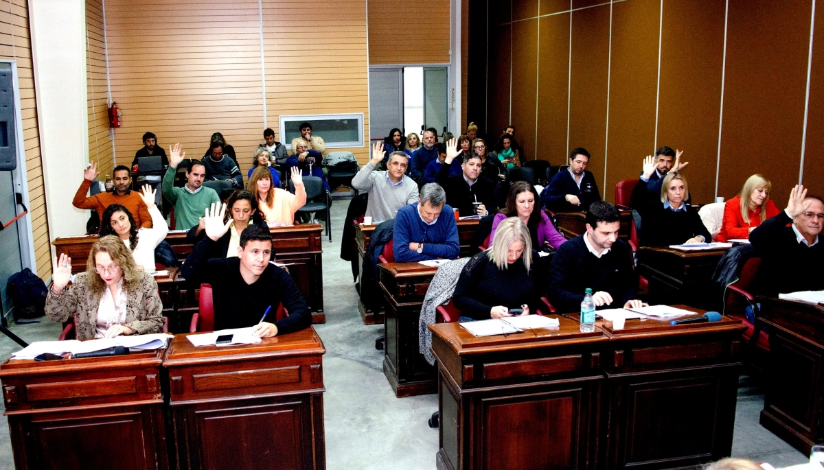 En el Interior bonaerense, varios concejales libertarios le bajan el pulgar al acuerdo PRO-LLA