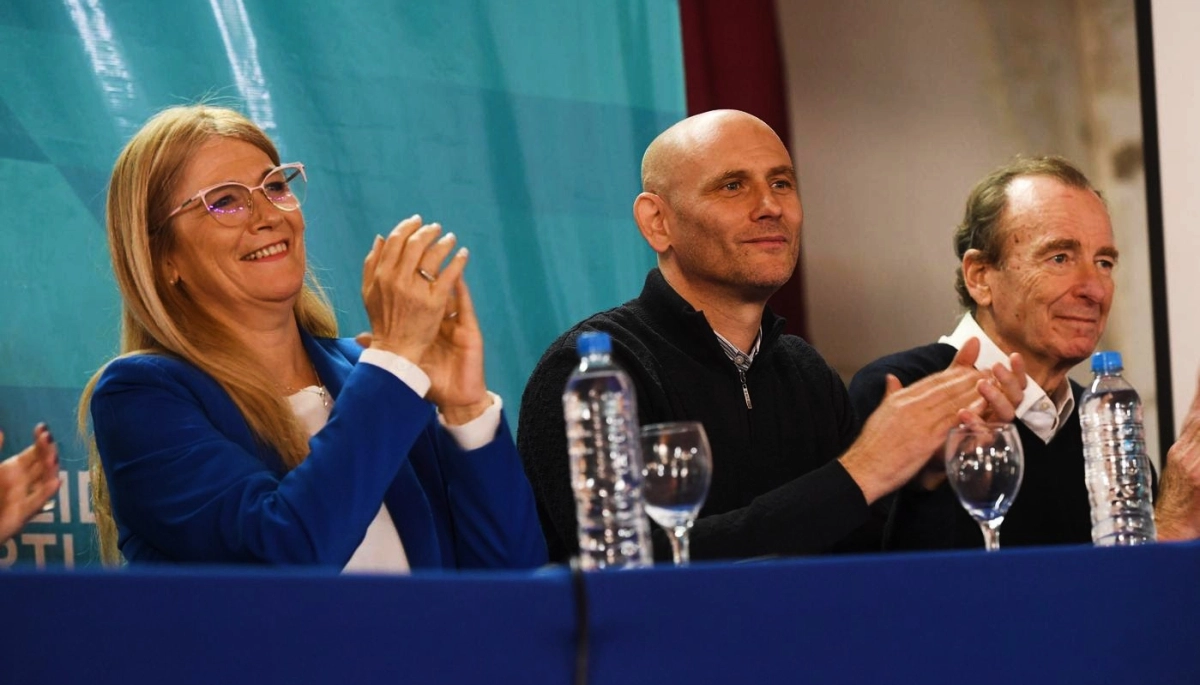 Con anuncios e inauguraciones, Magario visitó Alberti: “No queremos la motosierra en la Provincia”