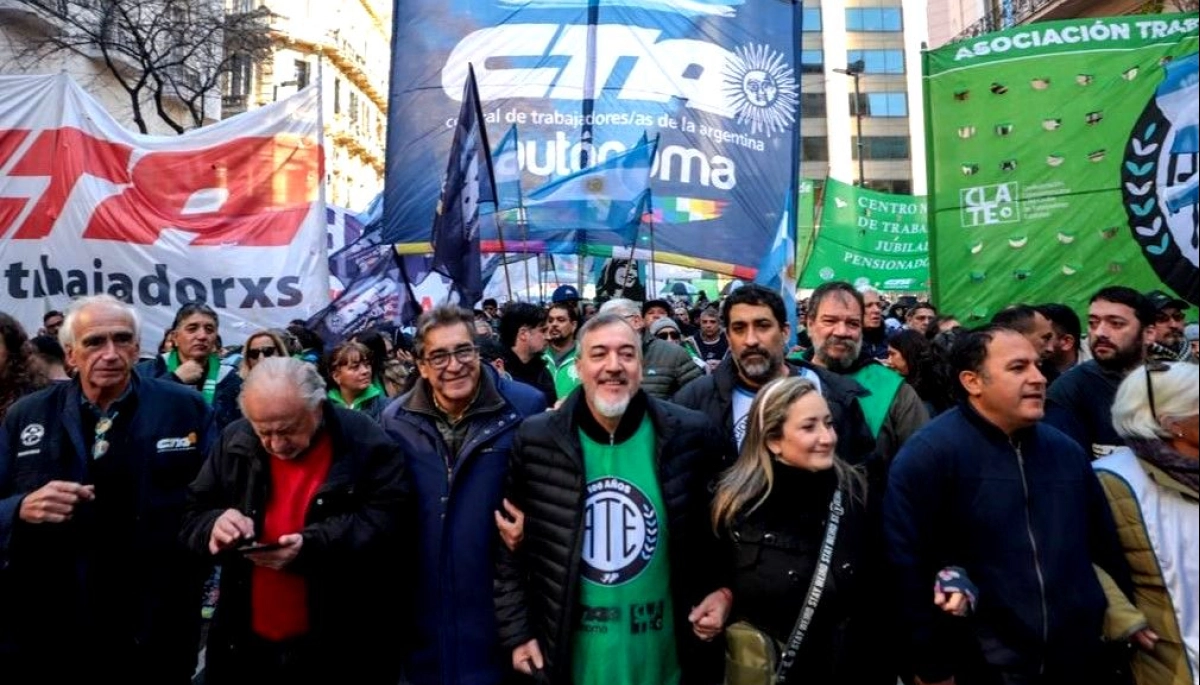 “Debería prohibirse”: intendente bonaerense cuestionó a los gremios por la actividad partidaria