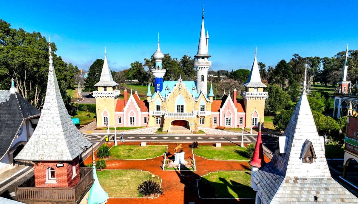 Avanza la renovación integral de la República de los Niños en La Plata: tren, barco y edificios históricos en marcha